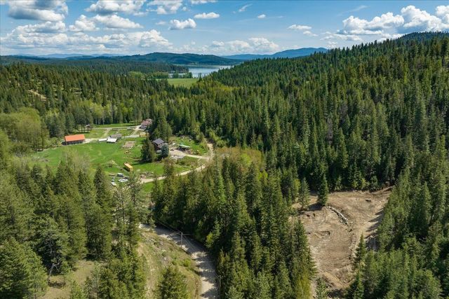 20104 E Mountain View Rd, Newman Lake, WA 99025