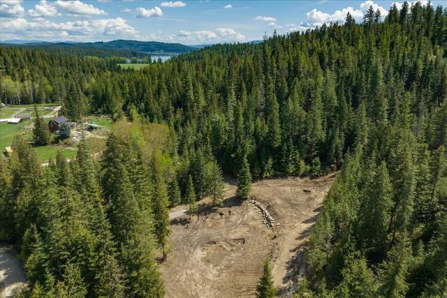 20104 E Mountain View Rd, Newman Lake, WA 99025