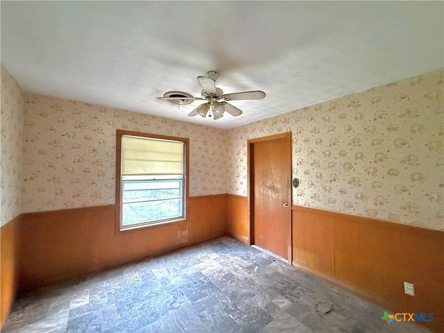 301 Angus Street, Victoria, TX 77904