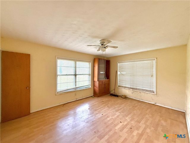 301 Angus Street, Victoria, TX 77904