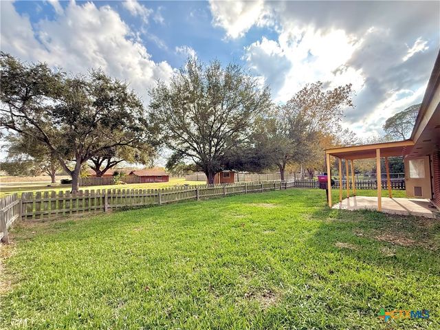 301 Angus Street, Victoria, TX 77904