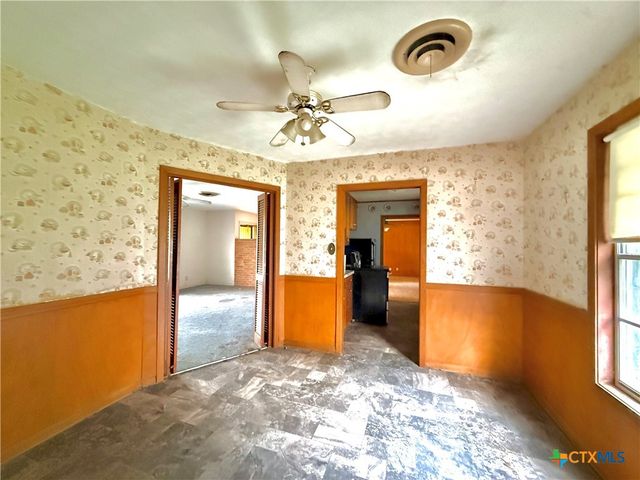 301 Angus Street, Victoria, TX 77904