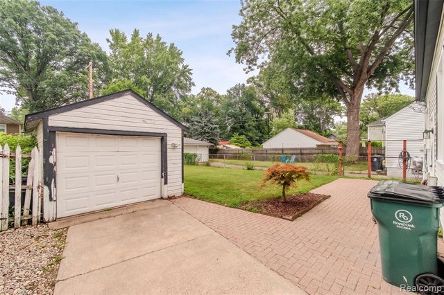 727 Forest Avenue, Royal Oak, MI 48067