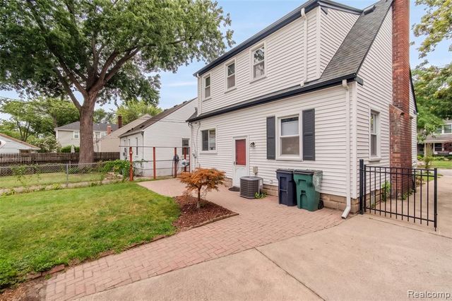 727 Forest Avenue, Royal Oak, MI 48067