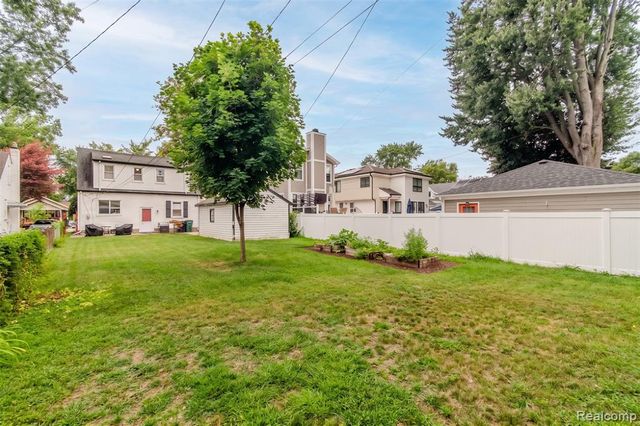 727 Forest Avenue, Royal Oak, MI 48067