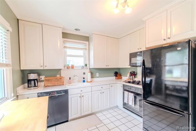 727 Forest Avenue, Royal Oak, MI 48067