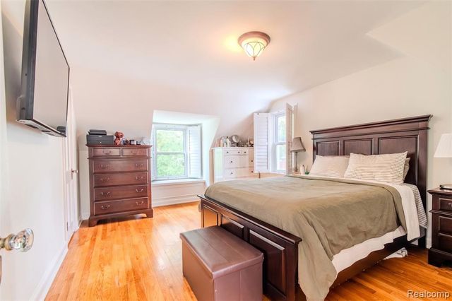 727 Forest Avenue, Royal Oak, MI 48067