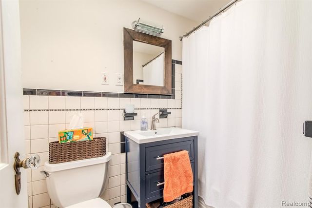 727 Forest Avenue, Royal Oak, MI 48067