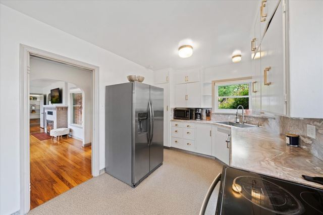 1901 Chestnut Street, Redding, CA 96001