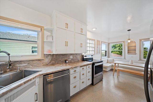 1901 Chestnut Street, Redding, CA 96001