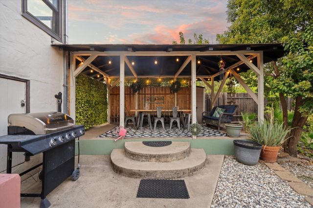 1901 Chestnut Street, Redding, CA 96001