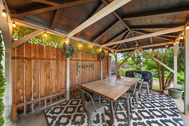 1901 Chestnut Street, Redding, CA 96001