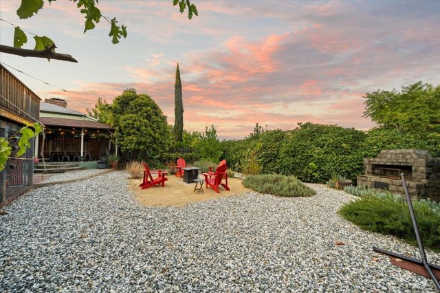 1901 Chestnut Street, Redding, CA 96001