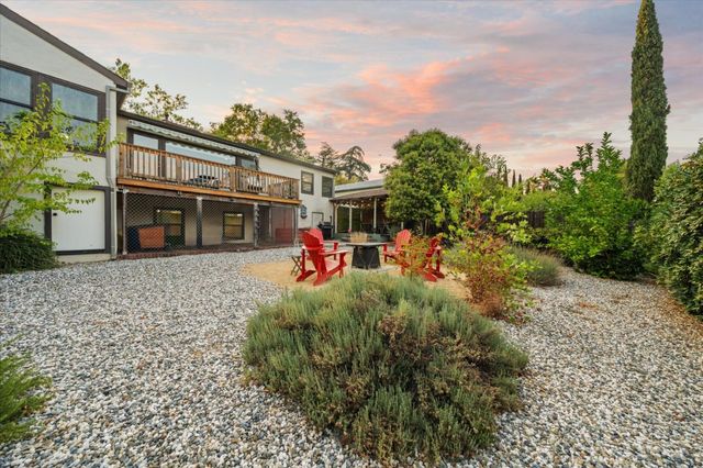 1901 Chestnut Street, Redding, CA 96001