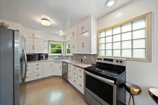 1901 Chestnut Street, Redding, CA 96001