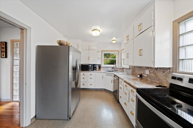 1901 Chestnut Street, Redding, CA 96001