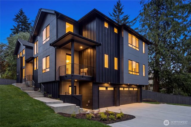 10411 NE 17th Street, Bellevue, WA 98004
