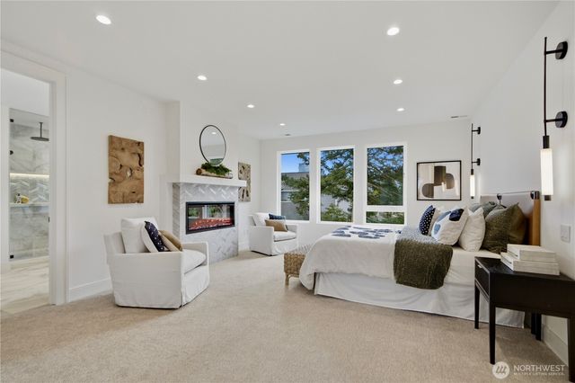 10411 NE 17th Street, Bellevue, WA 98004