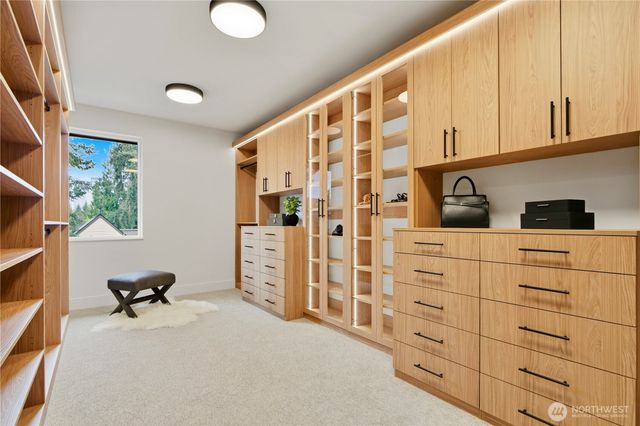 10411 NE 17th Street, Bellevue, WA 98004