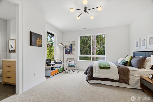 10411 NE 17th Street, Bellevue, WA 98004