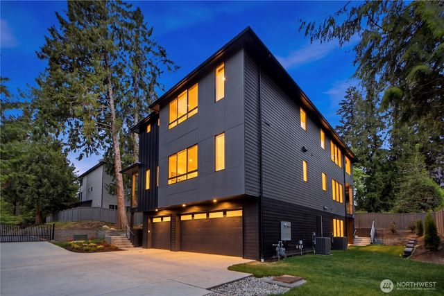 10411 NE 17th Street, Bellevue, WA 98004