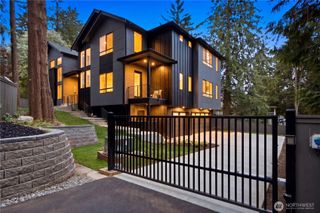 10411 NE 17th Street, Bellevue, WA 98004