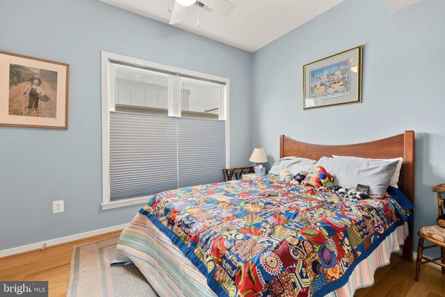 913 4TH ST SE, Washington, DC 20003