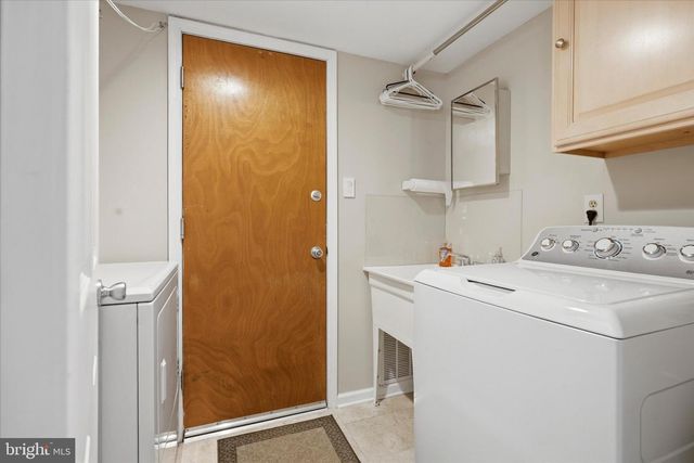 21 GLAMIS RD, Blackwood, NJ 08012