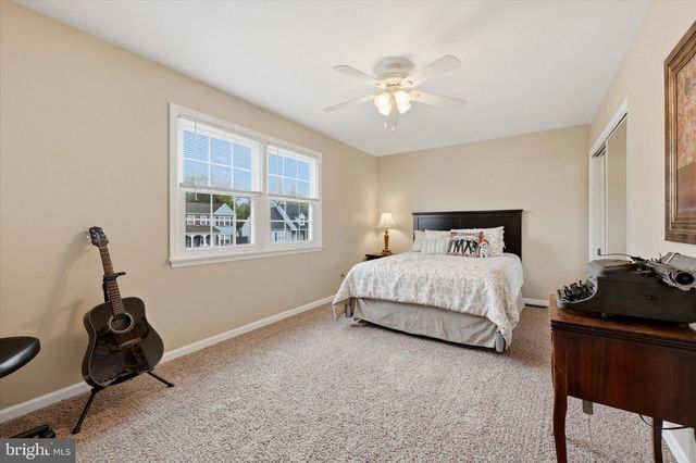 21 GLAMIS RD, Blackwood, NJ 08012