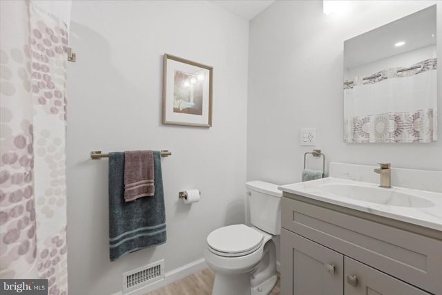 21 GLAMIS RD, Blackwood, NJ 08012