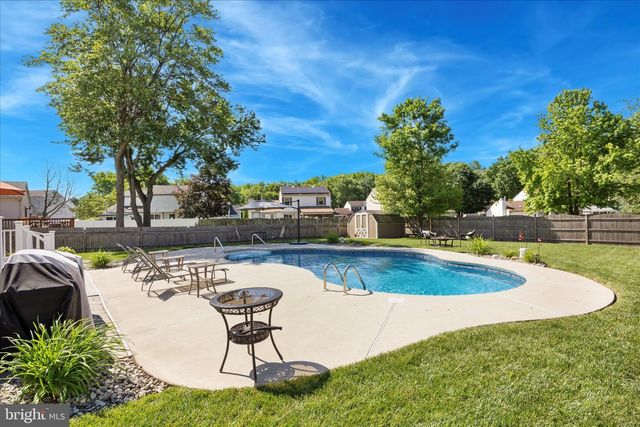 21 GLAMIS RD, Blackwood, NJ 08012