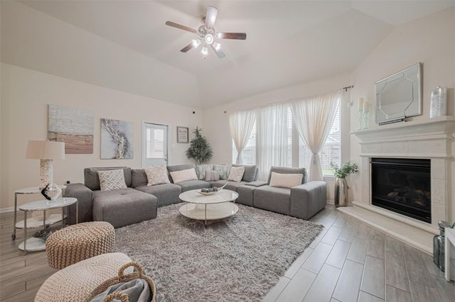 5218 Windy Plantation Drive, Fulshear, TX 77423