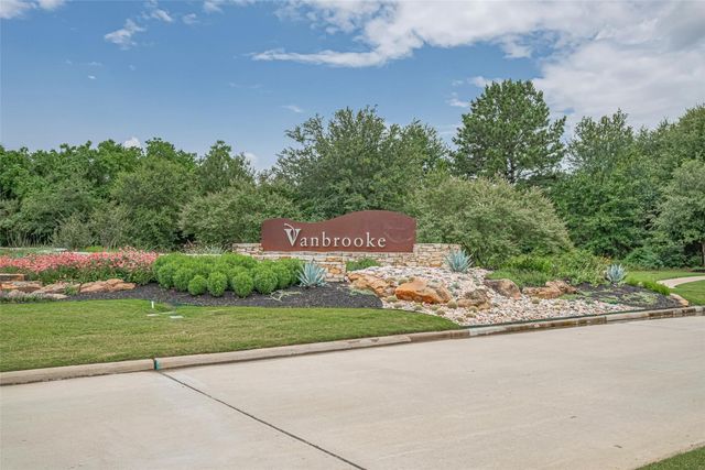 5218 Windy Plantation Drive, Fulshear, TX 77423