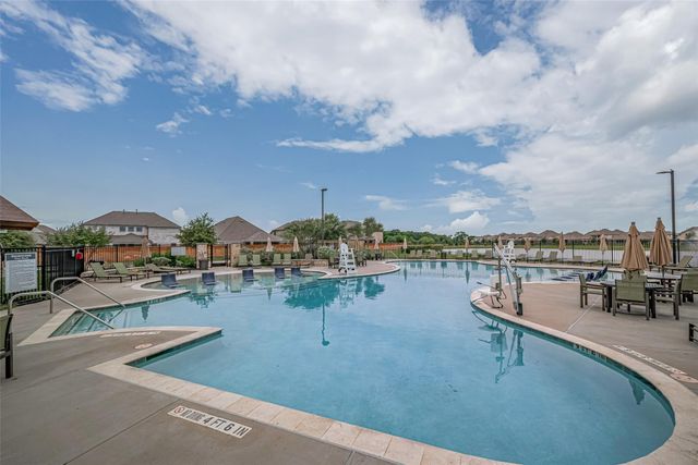 5218 Windy Plantation Drive, Fulshear, TX 77423