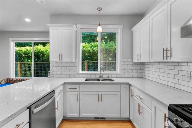 5301 Ocean Cove Lane, Blaine, WA 98230