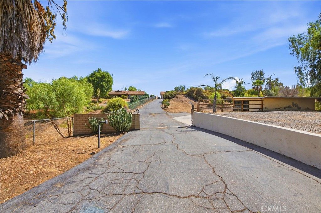 16800 Sendero Del Charro, Riverside, CA 92504 — photo 3
