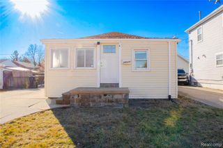 28029 Rosemont Street, Roseville, MI 48066