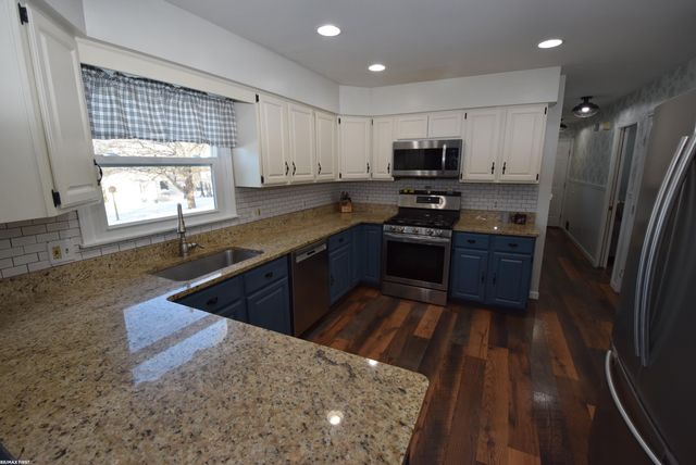 740 Highland Drive, Saint Clair, MI 48079