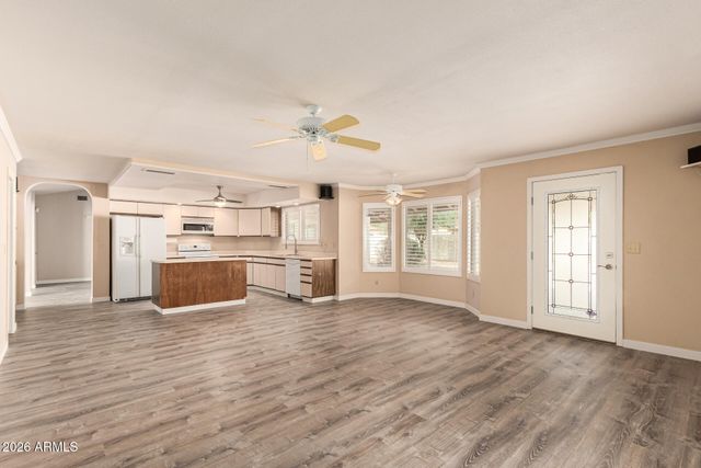 2722 E LAWNDALE Street, Mesa, AZ 85213