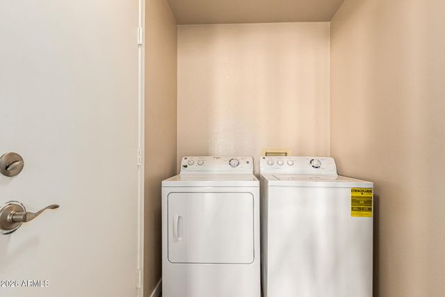 2722 E LAWNDALE Street, Mesa, AZ 85213