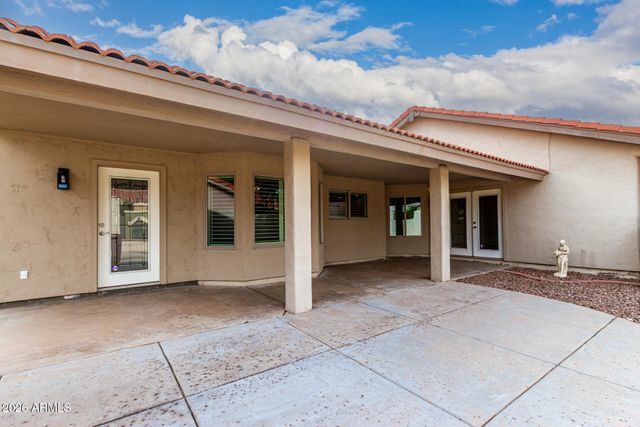 2722 E LAWNDALE Street, Mesa, AZ 85213