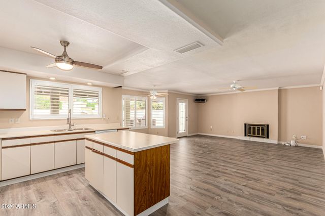 2722 E LAWNDALE Street, Mesa, AZ 85213