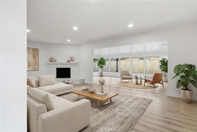 1261 E Balsam, Anaheim, CA 92805