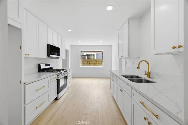 1261 E Balsam, Anaheim, CA 92805