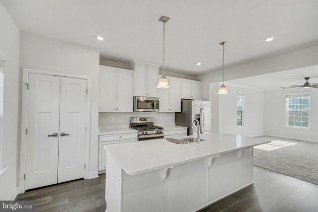 1101 RAMPART DR, Fredericksburg, VA 22401