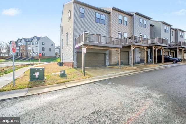 1101 RAMPART DR, Fredericksburg, VA 22401