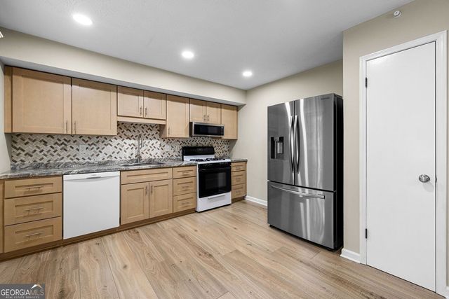 3465 Broxton Mill Way, Snellville, GA 30039