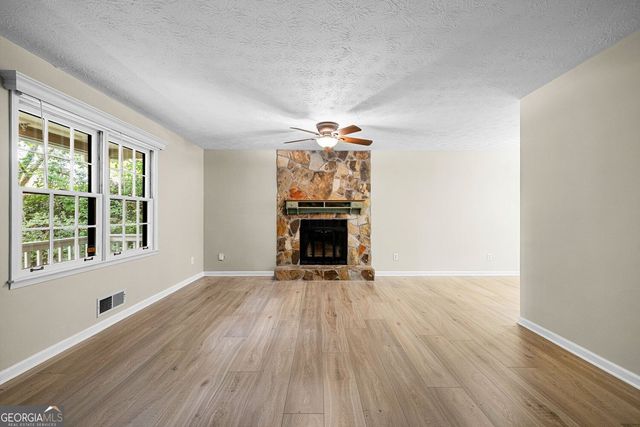 3465 Broxton Mill Way, Snellville, GA 30039