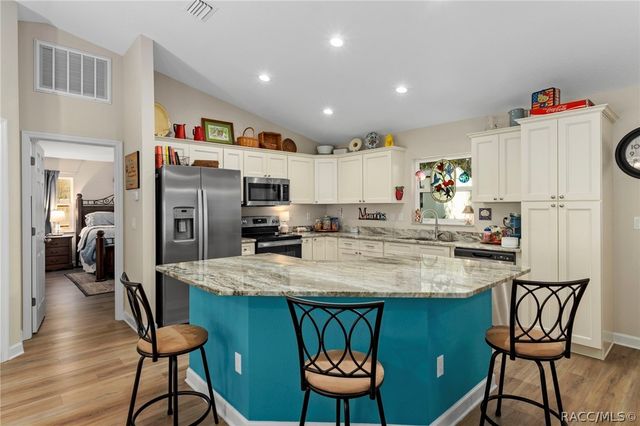 9973 N Chelic Drive, Citrus Springs, FL 34434