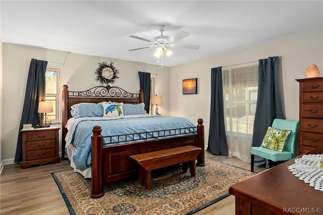 9973 N Chelic Drive, Citrus Springs, FL 34434